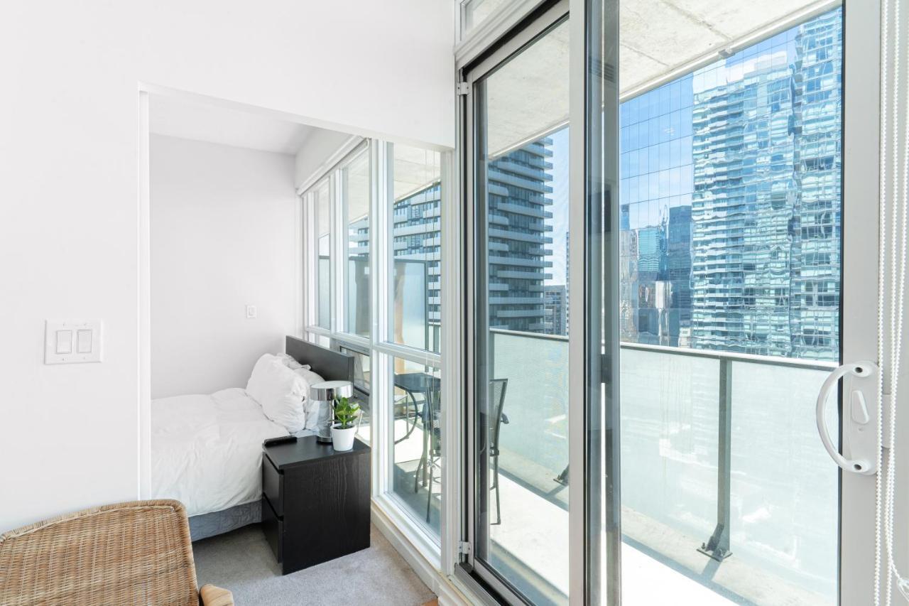Aparthotel Beautiful Modern Toronto Luxurious Scotiabank Arena Exterior foto